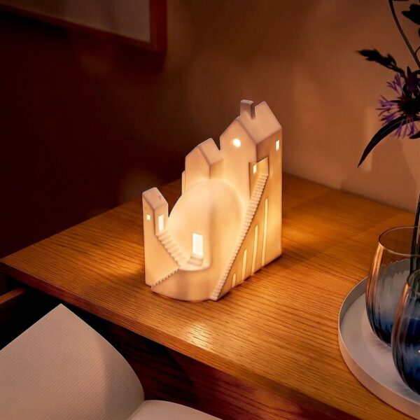 Rader Step Town Κηροπήγιο Led-Usb 17Χ9,5Χ21 εκ πορσελάνης